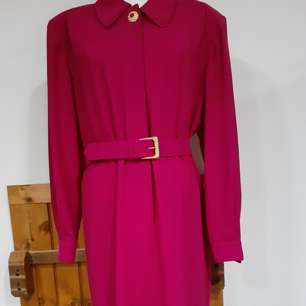 Liz Claiborne vintage belted dress excellent magenta pink gold jewel button